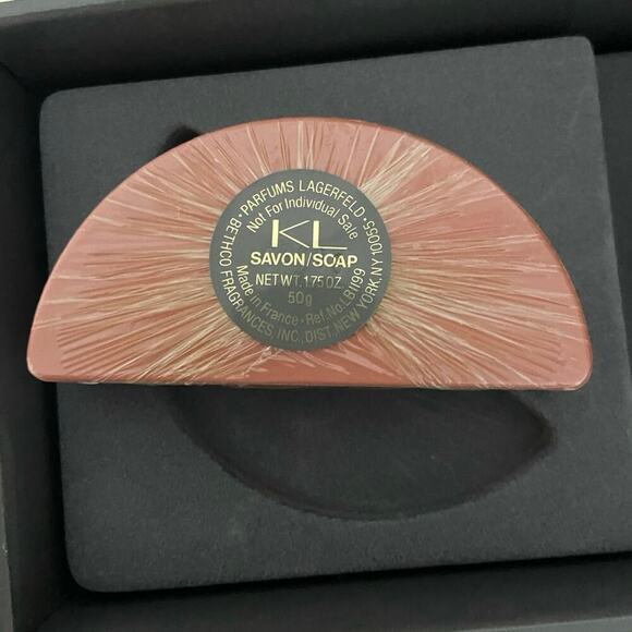 Karl Lagerfeld Private Luxuries Soap 1.75 oz Perfumed Body Cream 2 oz Gift Set - Picture 7 of 13